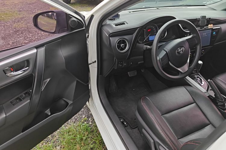 Toyota Corolla 2018 #16 Toyota Corolla 2018 car image #16