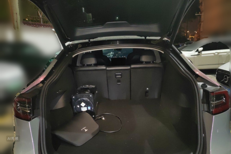 Tesla Model Y 2021 car image #21