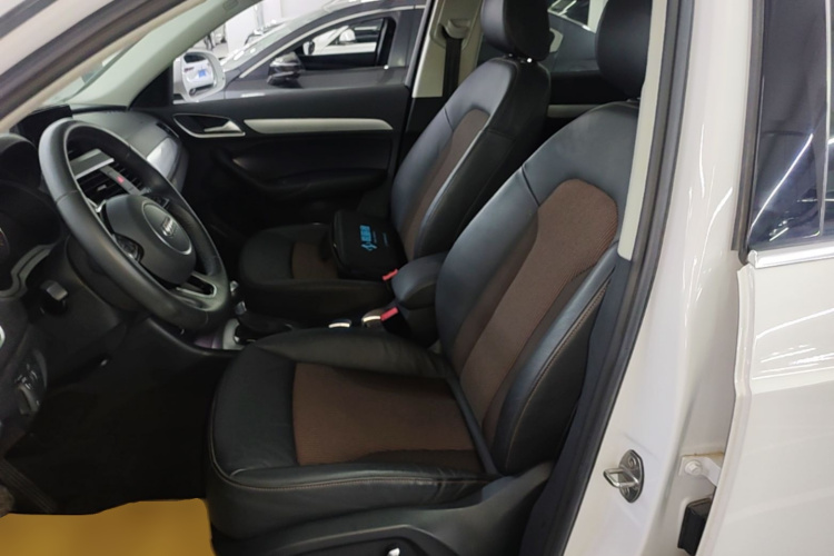 Audi Q3 2019 #15 Audi Q3 2019 car image #15