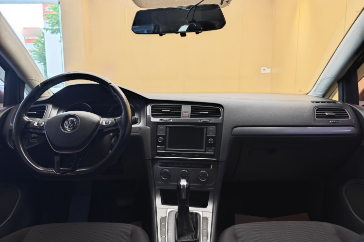 Volkswagen Golf 2016 car image #30