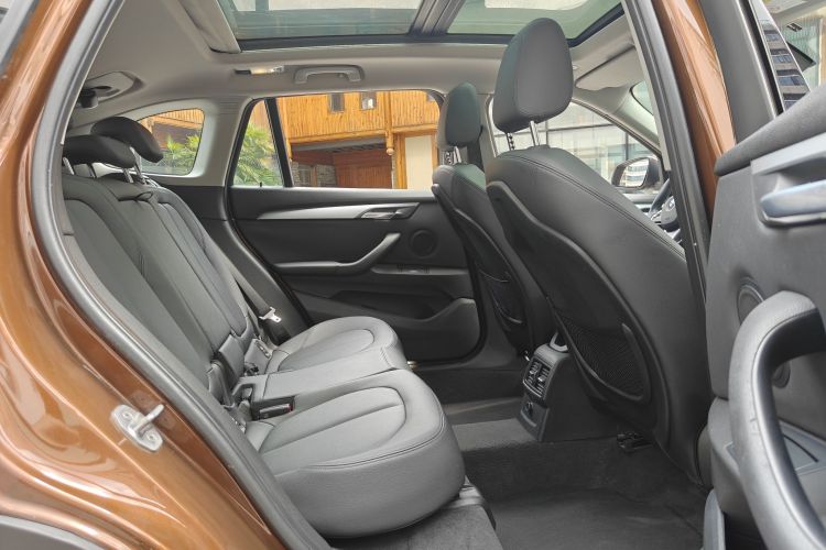 BMW X1 2016 #15 BMW X1 2016 صورة سيارة #15