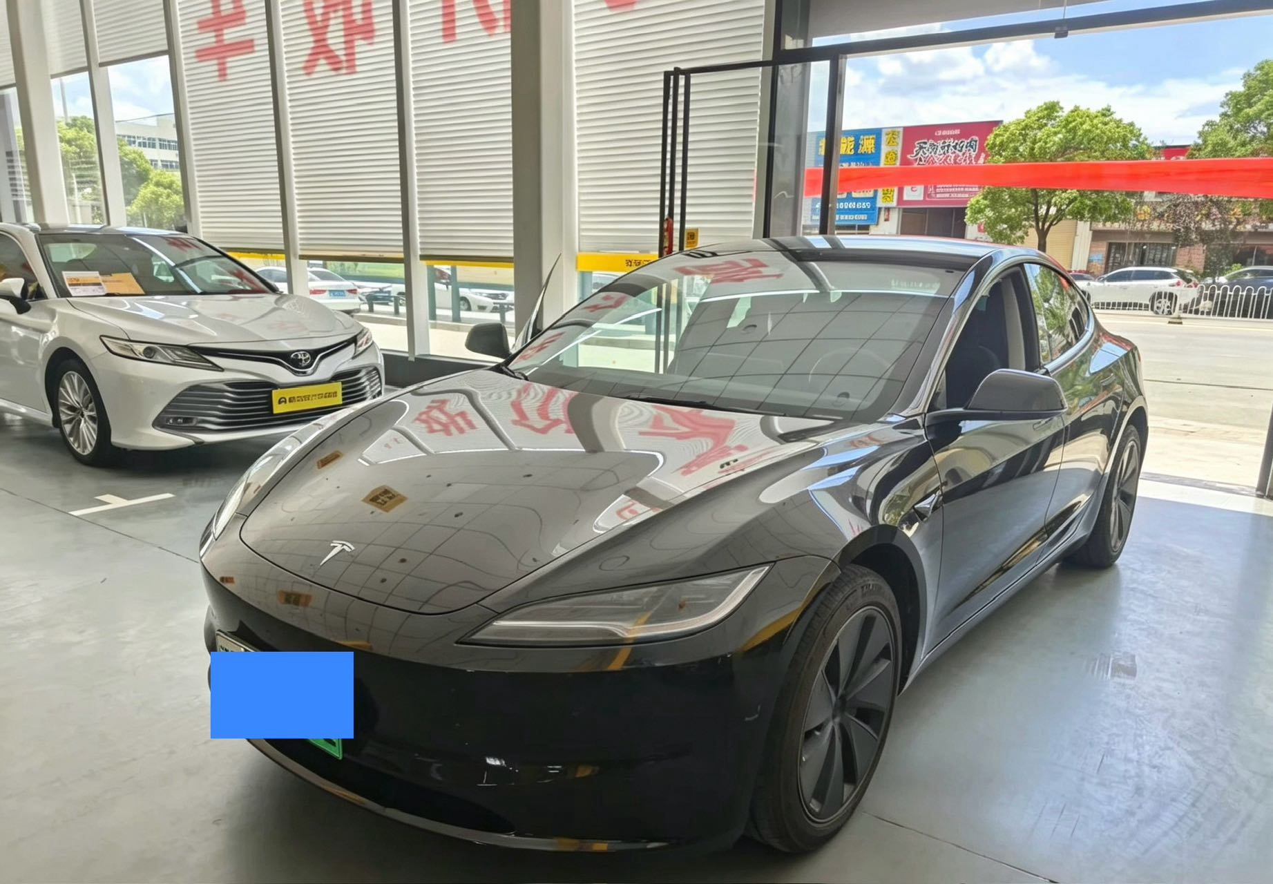 Tesla Model 3 2025 car image 