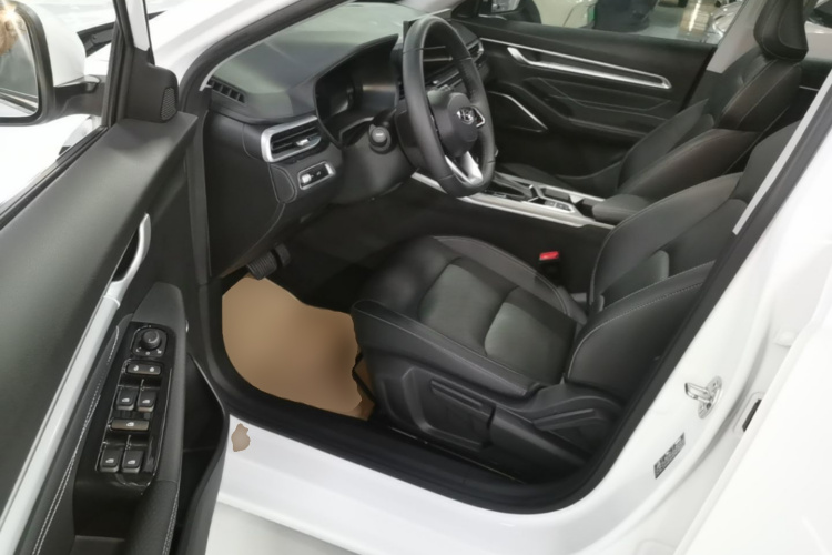 GEELY Emgrand 2024 #15 GEELY Emgrand 2024 car image #15