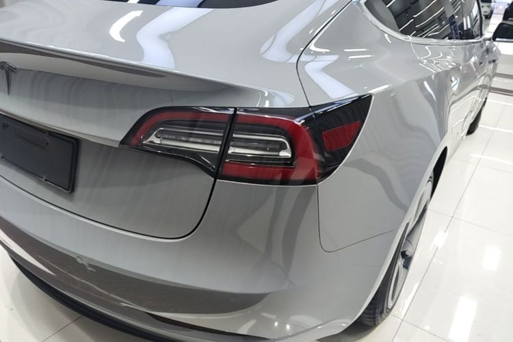Tesla Model 3 2020 car image #8
