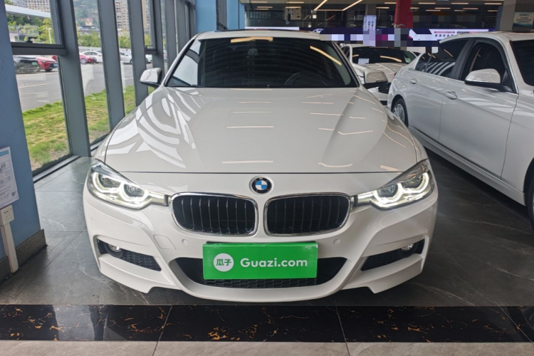 BMW 3 Series 2019 car image #3