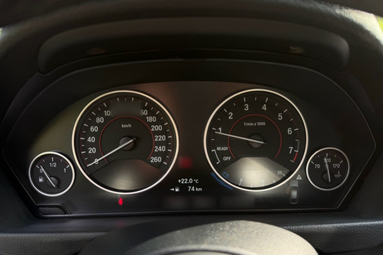 BMW 3 Series GT 2017 imagem de carro #13