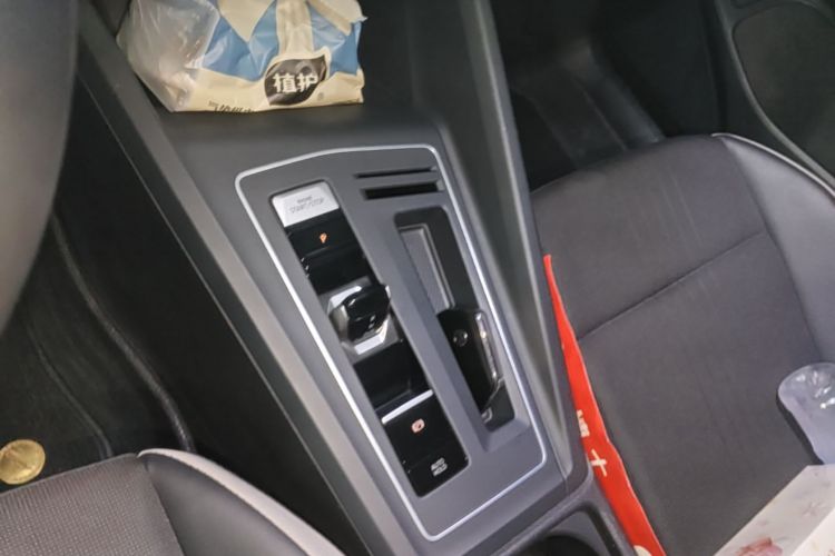 Volkswagen Golf 2022 car image #14