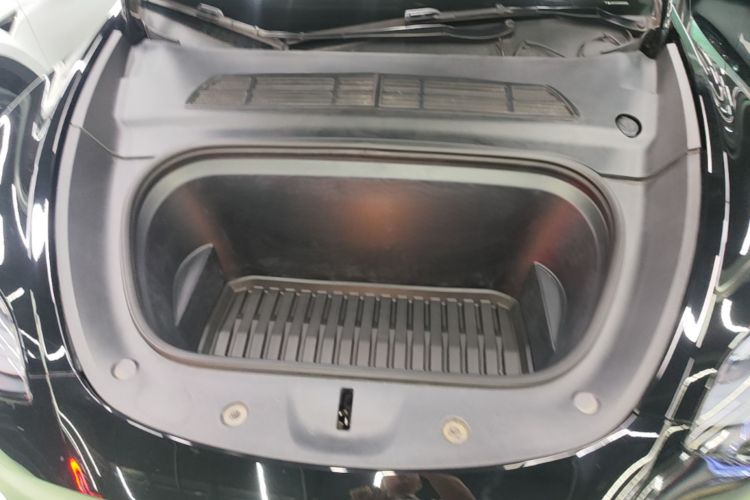 Tesla Model Y 2022 car image #20