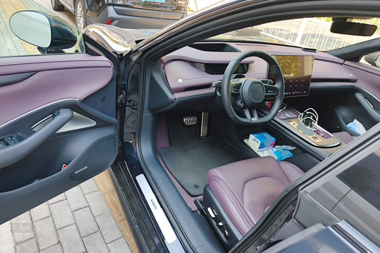MI SU7 2024 imagen de coche #18