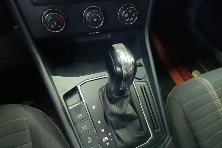 Volkswagen Lavida 2021 immagine di auto #18