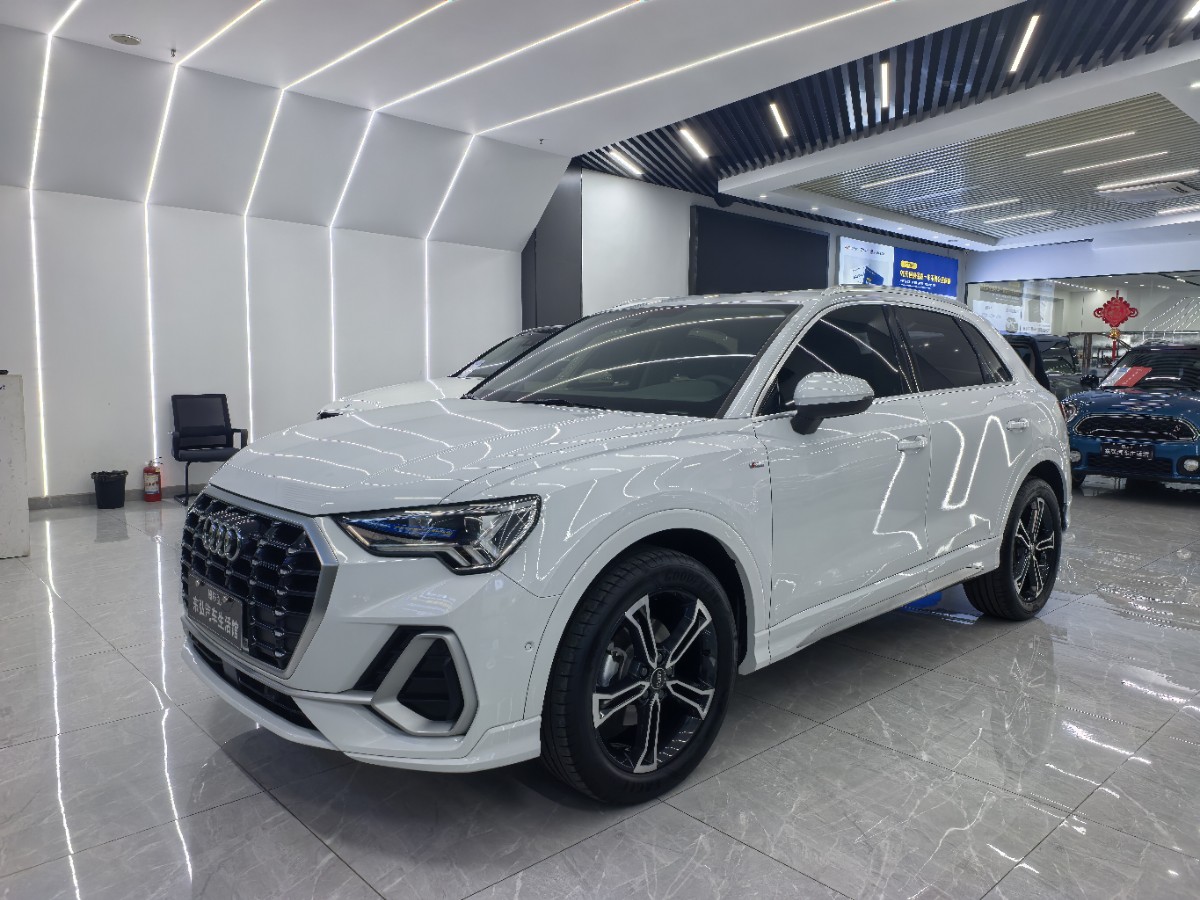 Audi Q3 2021 Audi Q3 2021 car image