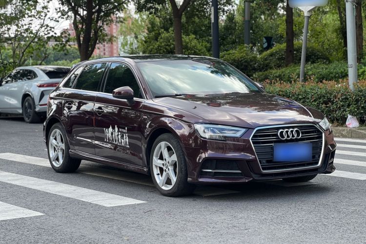Audi A3 2019 car image #4