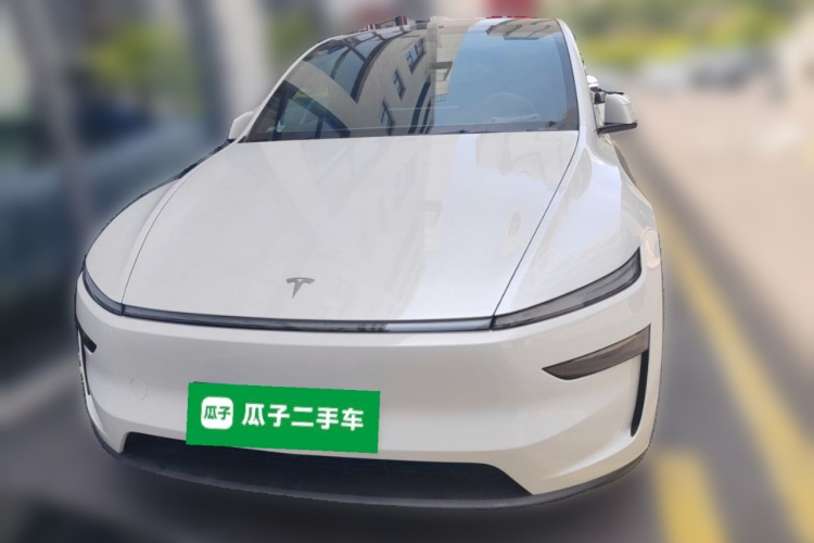 Tesla Model Y 2026 #3 Tesla Model Y 2026 car image #3