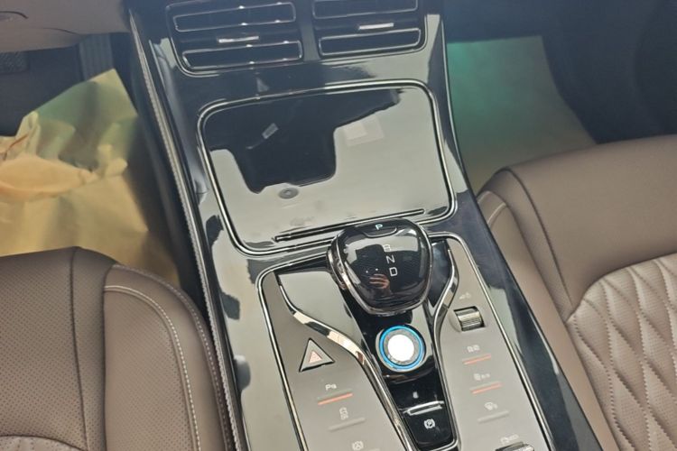 BYD Han 2023 car image #14