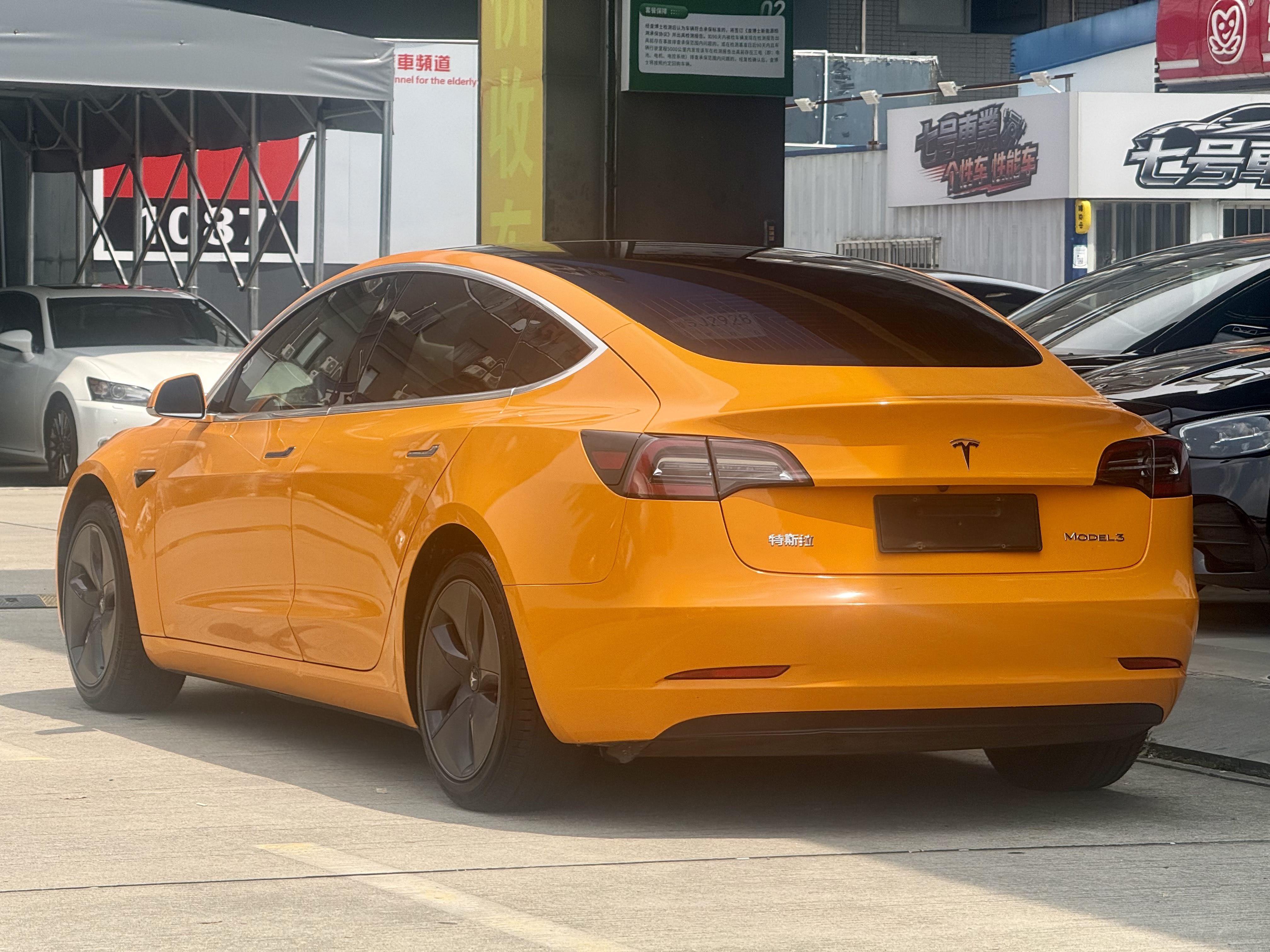 Tesla Model 3 2020 car image #3