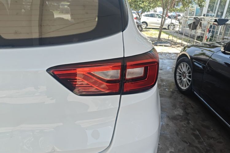 MG ZS 2018 #8 MG ZS 2018 car image #8