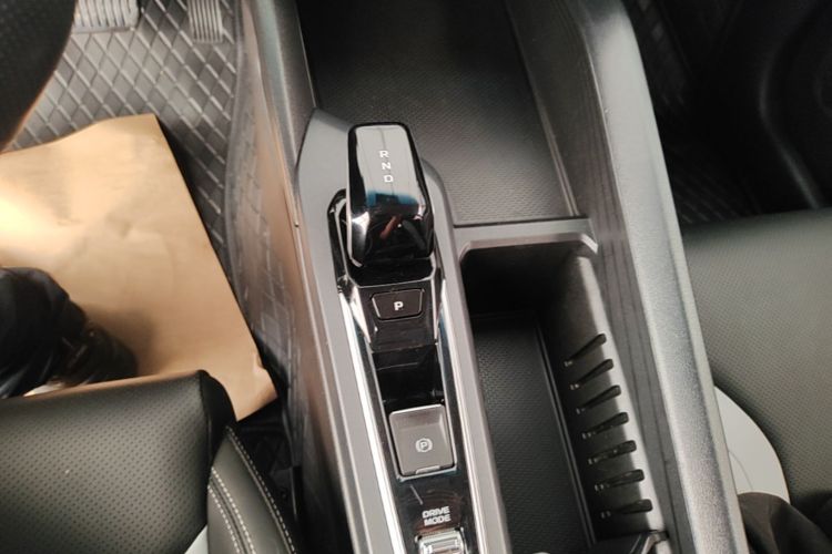 GEELY Binray 2024 car image #14