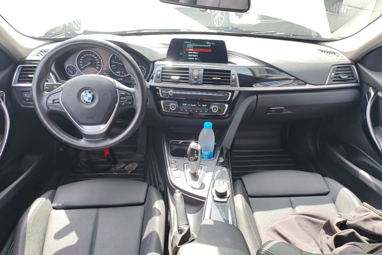 BMW 3 Series 2018 #10 BMW 3 Series 2018 car image #10