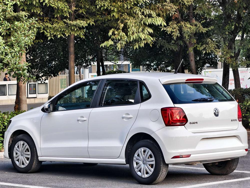 Volkswagen Polo 2017 car image #5