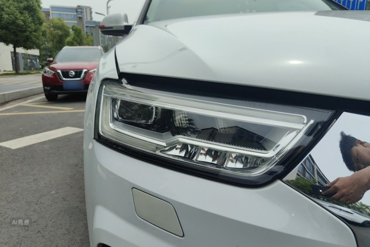 Audi Q3 2016 car image #8