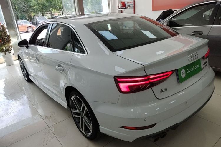 Audi A3 2018 car image #5