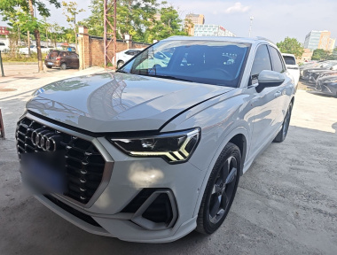 Audi Q3 2020 Audi Q3 2020 immagine di auto