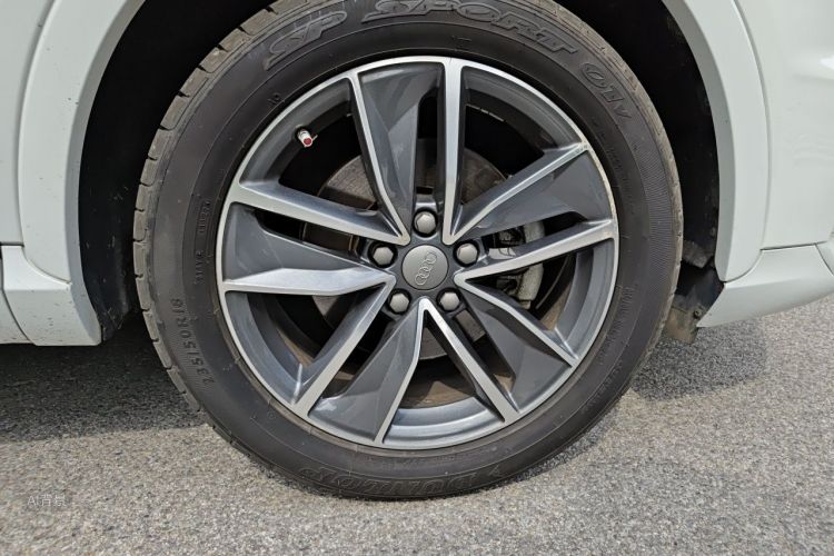 Audi Q3 2019 immagine di auto #9