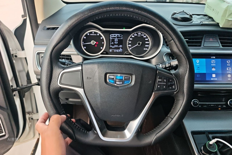 GEELY Emgrand GS 2018 car image #12