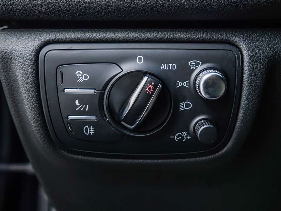 Audi RS 6 2019 car image #19