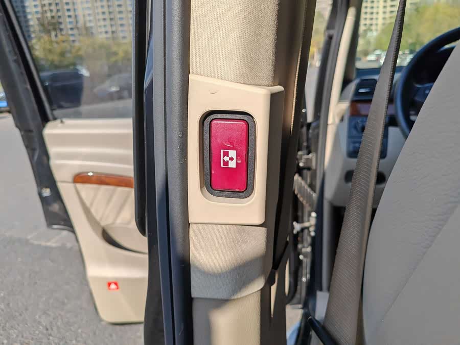 奔驰 唯雅诺 2013 汽车图片 #19