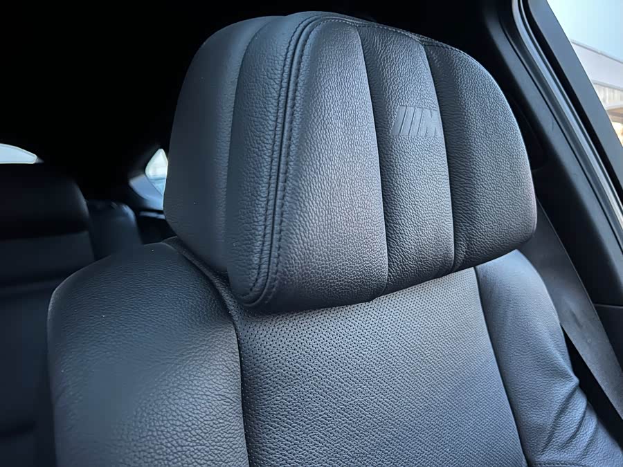 BMW X6 M 2012 car image #19