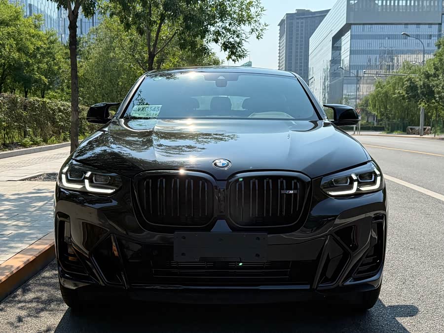 BMW X4 M40i 2024 car image #19