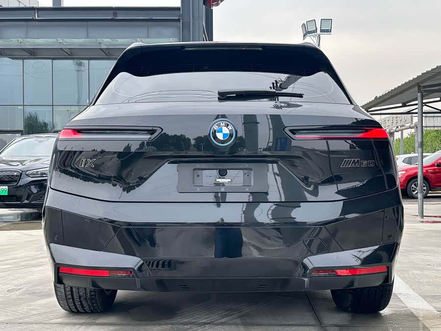 BMW iX M60 2023 car image #19