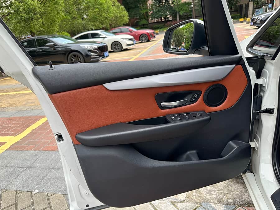 BMW 2 Series Tourer (Imported) 2015 #19 BMW 2 Series Tourer (Imported) 2015 car image #19