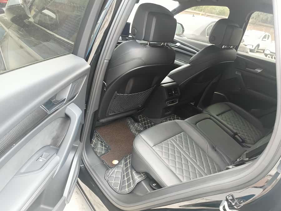 Audi SQ5 2023 immagine di auto #19