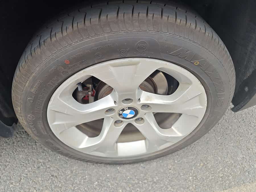 BMW X1 (Imported) 2012 car image #19