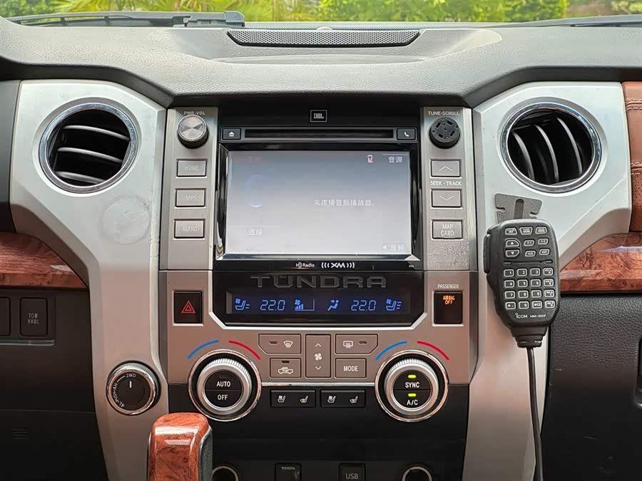 Toyota Tundra 2014 immagine di auto #19