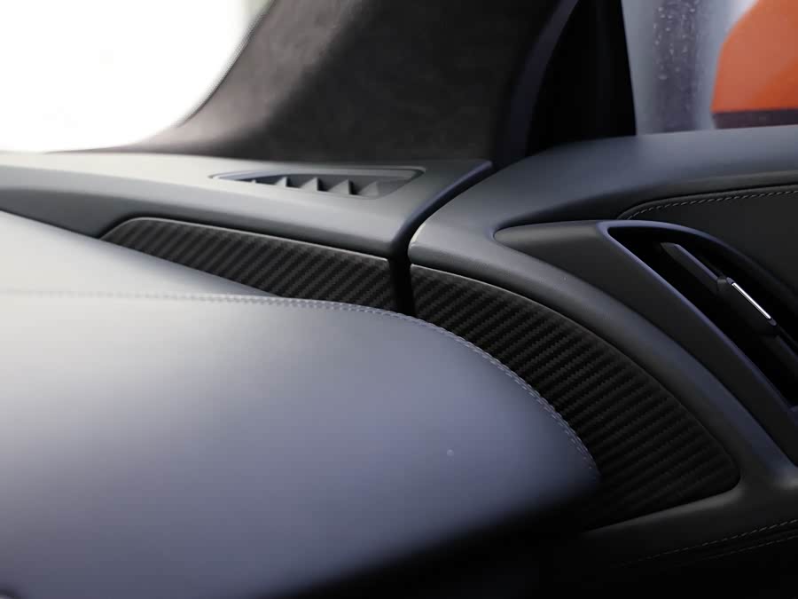 Audi R8 2018 car image #19