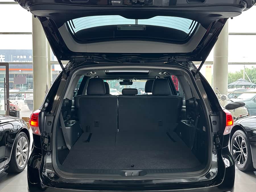 Toyota Highlander 2019 car image #19