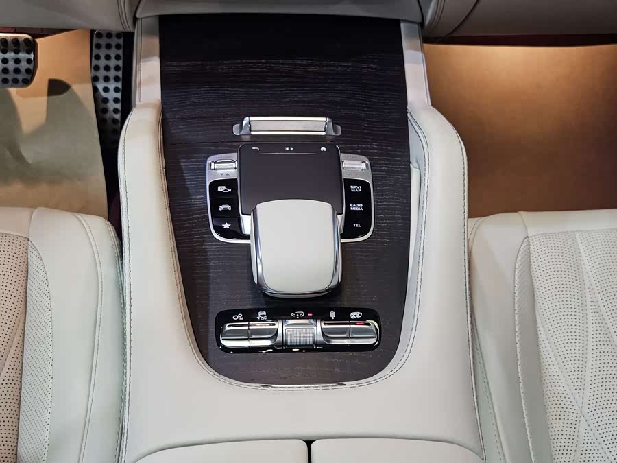 Mercedes-Benz GLS AMG 2023 car image #19