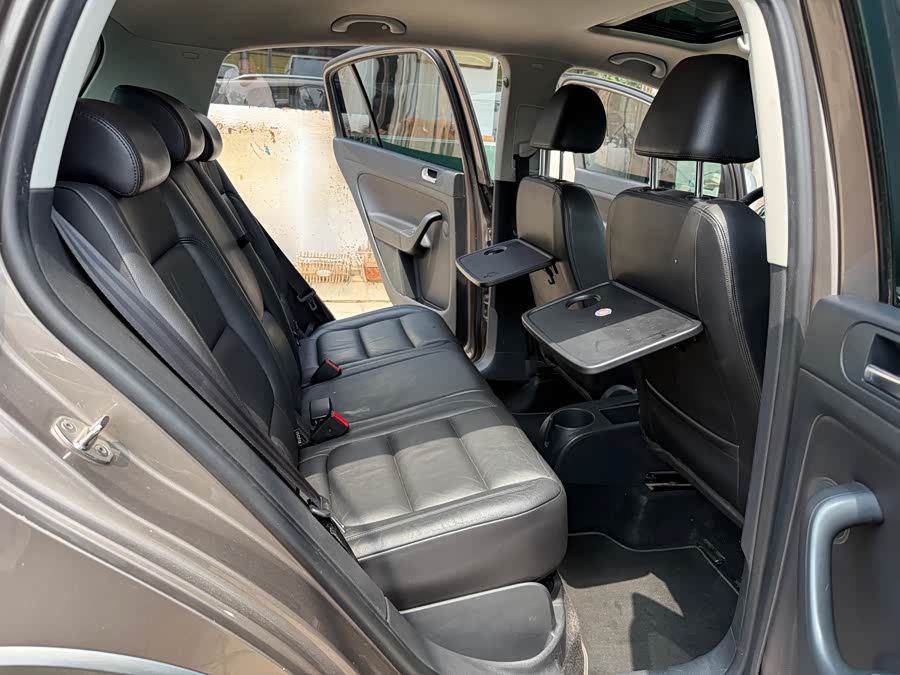 Volkswagen Golf (Imported) 2012 imagem de carro #19