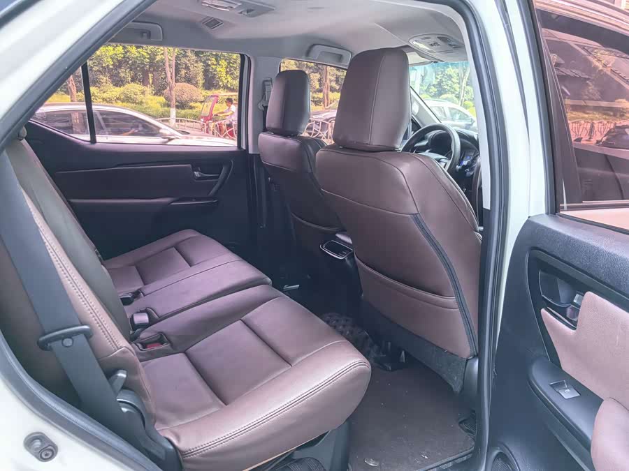 Toyota Fortuner 2017 #19 Toyota Fortuner 2017 immagine di auto #19