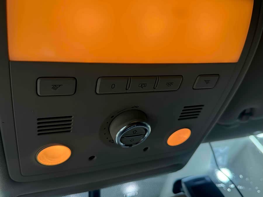 Volkswagen Touareg 2014 car image #19