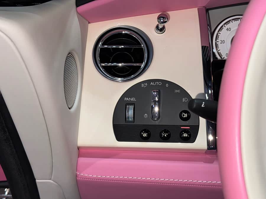 Rolls-Royce Dawn 2021 car image #19