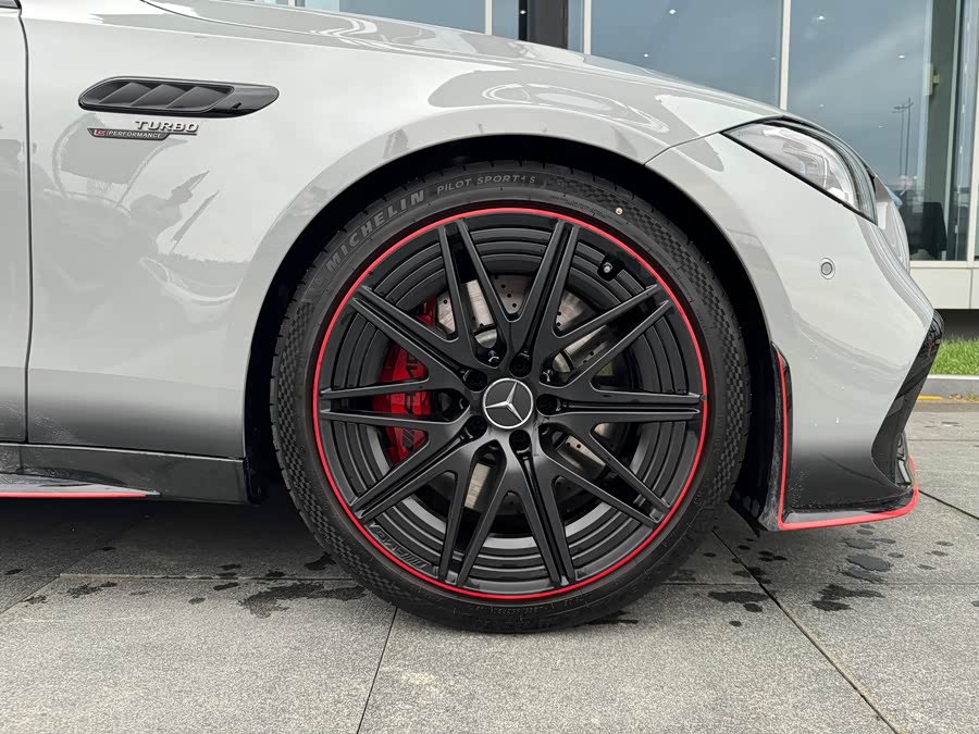 Mercedes-Benz C AMG New Energy 2024 изображение автомобиля #19