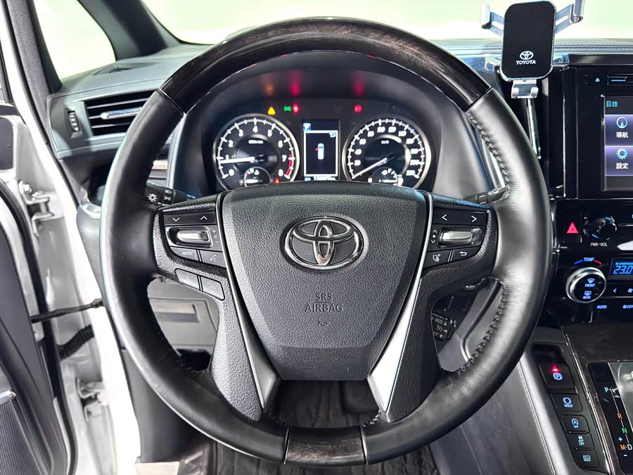 Toyota Alphard 2020 #19 Toyota Alphard 2020 car image #19