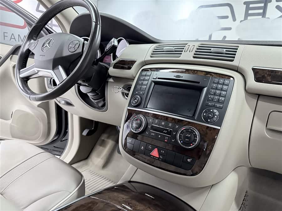 Mercedes-Benz R Class 2013 #19 Mercedes-Benz R Class 2013 car image #19