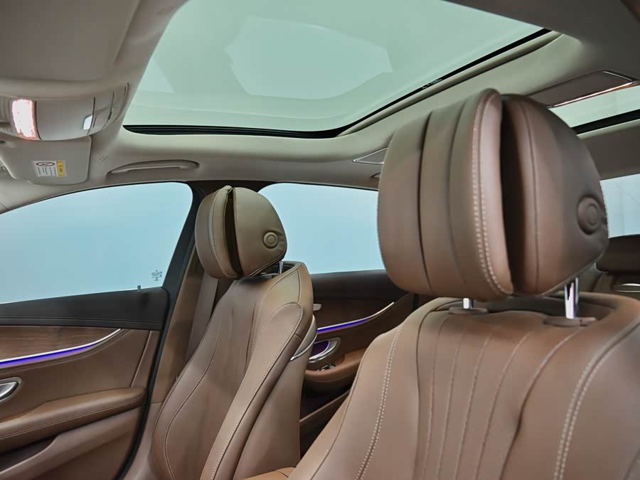 Mercedes-Benz E Class New Energy 2021 car image #19