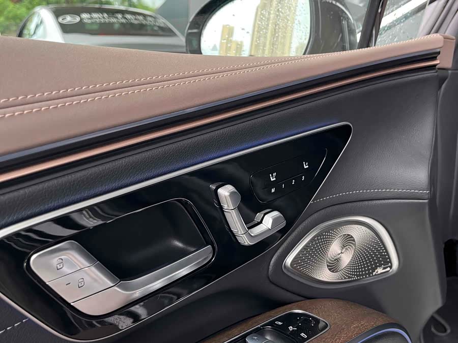 Mercedes-Benz EQS Class 2022 car image #19