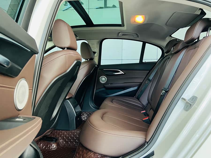 BMW 1 Series 2023 #19 BMW 1 Series 2023 car image #19